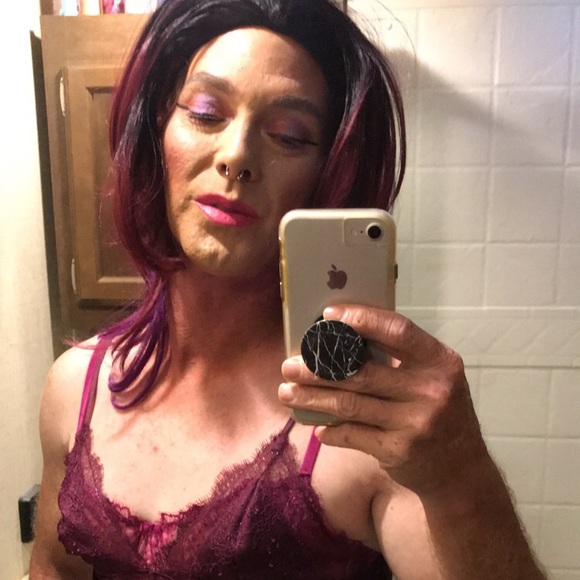 Meet your Posher, Adam - Picture 7 of 8